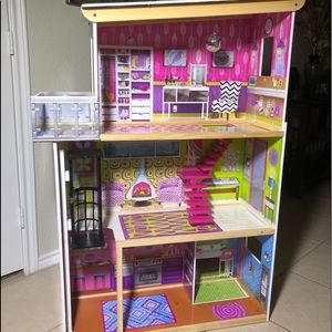 Supermodel dollhouse